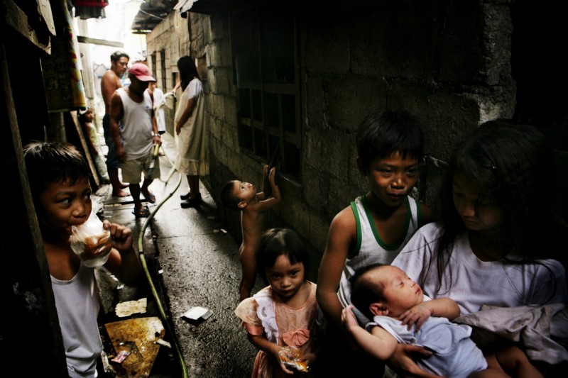 Overpopulation in Manila, The Philippines - Mads NissenMads Nissen